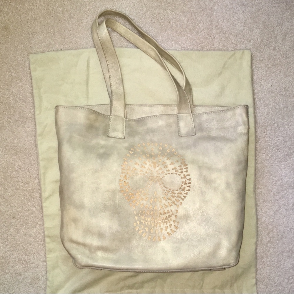 💀 Bone/Gray Frye Logo Skull Shoulder Tote
